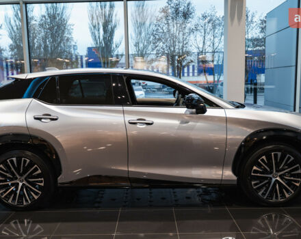 Лексус RZ, объемом двигателя 0 л и пробегом 0 тыс. км за 71976 $, фото 2 на Automoto.ua