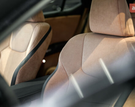 Лексус RZ, объемом двигателя 0 л и пробегом 0 тыс. км за 69773 $, фото 19 на Automoto.ua