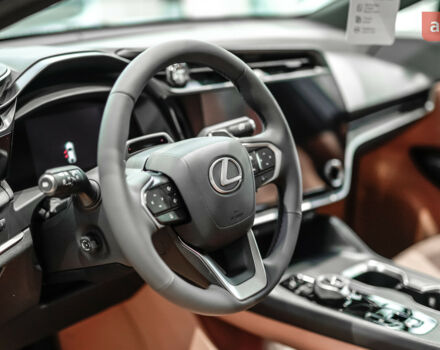 Лексус RZ, объемом двигателя 0 л и пробегом 0 тыс. км за 69773 $, фото 12 на Automoto.ua