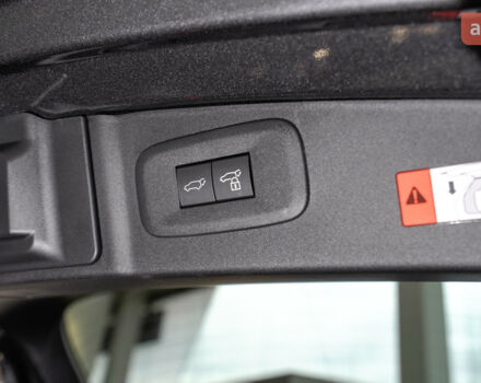 Лексус RZ, объемом двигателя 0 л и пробегом 0 тыс. км за 69773 $, фото 24 на Automoto.ua