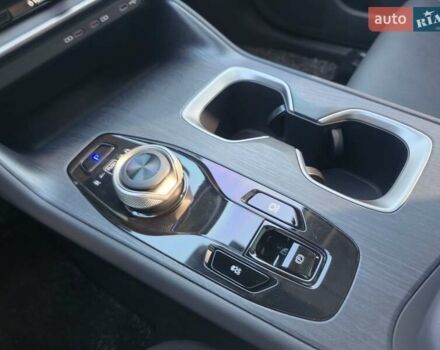 Серый Лексус RZ, объемом двигателя 0 л и пробегом 17 тыс. км за 39900 $, фото 6 на Automoto.ua