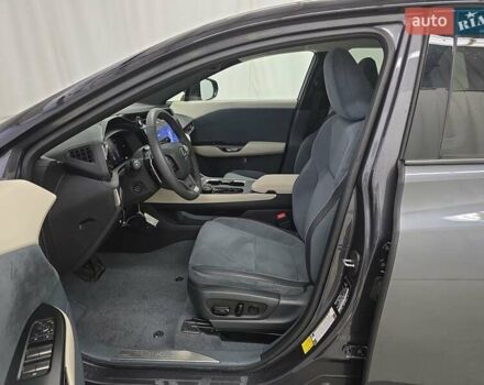 Сірий Лексус RZ, об'ємом двигуна 0 л та пробігом 17 тис. км за 54000 $, фото 6 на Automoto.ua