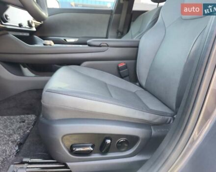 Серый Лексус RZ, объемом двигателя 0 л и пробегом 17 тыс. км за 39900 $, фото 7 на Automoto.ua