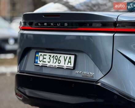 Серый Лексус RZ, объемом двигателя 0 л и пробегом 9 тыс. км за 49900 $, фото 8 на Automoto.ua