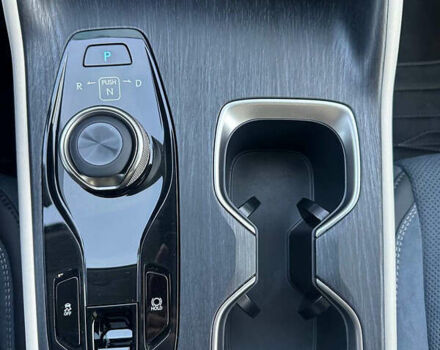 Серый Лексус RZ, объемом двигателя 0 л и пробегом 7 тыс. км за 54850 $, фото 26 на Automoto.ua