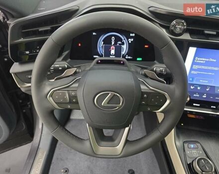 Сірий Лексус RZ, об'ємом двигуна 0 л та пробігом 17 тис. км за 54000 $, фото 8 на Automoto.ua