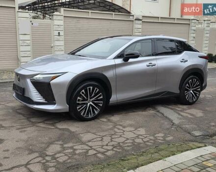 Серый Лексус RZ, объемом двигателя 0 л и пробегом 15 тыс. км за 37777 $, фото 4 на Automoto.ua