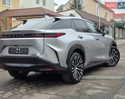 Серый Лексус RZ, объемом двигателя 0 л и пробегом 15 тыс. км за 37777 $, фото 13 на Automoto.ua