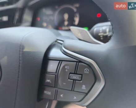 Серый Лексус RZ, объемом двигателя 0 л и пробегом 17 тыс. км за 39900 $, фото 2 на Automoto.ua