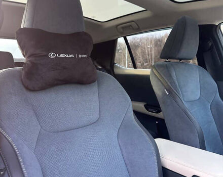 Серый Лексус RZ, объемом двигателя 0 л и пробегом 7 тыс. км за 54850 $, фото 37 на Automoto.ua