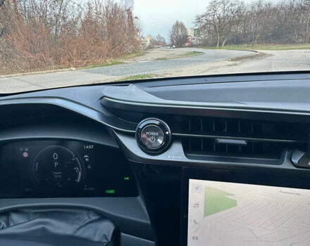 Серый Лексус RZ, объемом двигателя 0 л и пробегом 7 тыс. км за 54850 $, фото 24 на Automoto.ua