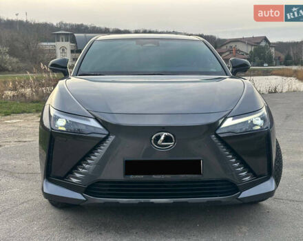 Серый Лексус RZ, объемом двигателя 0 л и пробегом 7 тыс. км за 54850 $, фото 2 на Automoto.ua