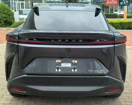 Серый Лексус RZ, объемом двигателя 0 л и пробегом 17 тыс. км за 39000 $, фото 2 на Automoto.ua