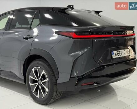 Серый Лексус RZ, объемом двигателя 0 л и пробегом 6 тыс. км за 44500 $, фото 15 на Automoto.ua