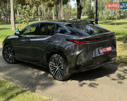 Сірий Лексус RZ, об'ємом двигуна 0 л та пробігом 5 тис. км за 48995 $, фото 5 на Automoto.ua