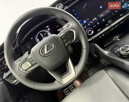 Серый Лексус RZ, объемом двигателя 0 л и пробегом 6 тыс. км за 44500 $, фото 26 на Automoto.ua