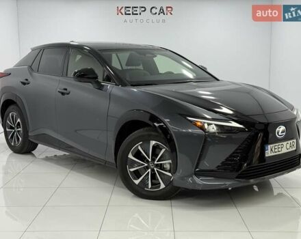 Серый Лексус RZ, объемом двигателя 0 л и пробегом 6 тыс. км за 44500 $, фото 3 на Automoto.ua