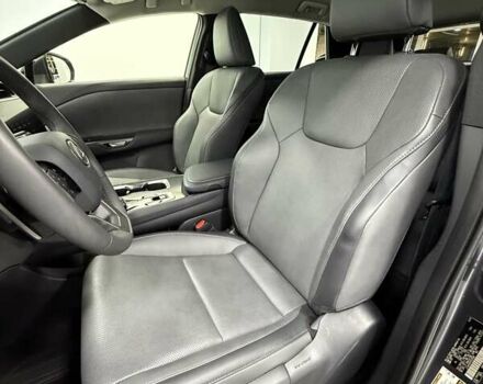 Серый Лексус RZ, объемом двигателя 0 л и пробегом 6 тыс. км за 44500 $, фото 20 на Automoto.ua