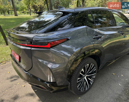 Сірий Лексус RZ, об'ємом двигуна 0 л та пробігом 5 тис. км за 48995 $, фото 10 на Automoto.ua