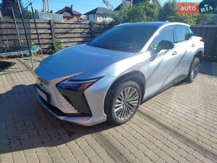 Серый Лексус RZ, объемом двигателя 0 л и пробегом 10 тыс. км за 42500 $, фото 1 на Automoto.ua