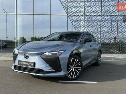 Лексус RZ 2023 у Києві на Automoto.ua Синій Лексус RZ, об'ємом двигуна 0 л та пробігом 3 тис. км за 54862 $, фото 1 на Automoto.ua