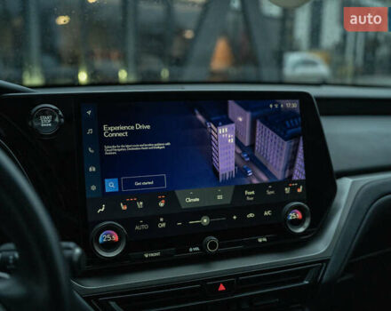 Білий Лексус TX, об'ємом двигуна 2.4 л та пробігом 24 тис. км за 95000 $, фото 33 на Automoto.ua