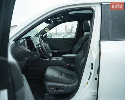 Білий Лексус TX, об'ємом двигуна 2.4 л та пробігом 24 тис. км за 95000 $, фото 18 на Automoto.ua