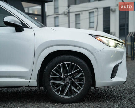 Білий Лексус TX, об'ємом двигуна 2.4 л та пробігом 24 тис. км за 95000 $, фото 13 на Automoto.ua