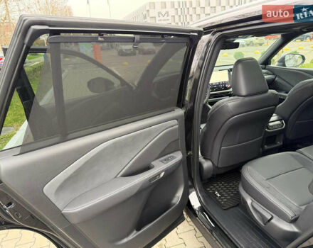 Чорний Лексус TX, об'ємом двигуна 2.39 л та пробігом 3 тис. км за 93000 $, фото 6 на Automoto.ua