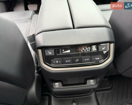 Чорний Лексус TX, об'ємом двигуна 2.39 л та пробігом 3 тис. км за 93000 $, фото 9 на Automoto.ua