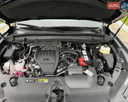 Чорний Лексус TX, об'ємом двигуна 2.39 л та пробігом 3 тис. км за 93000 $, фото 17 на Automoto.ua