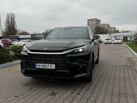 Чорний Лексус TX, об'ємом двигуна 2.39 л та пробігом 3 тис. км за 93000 $, фото 1 на Automoto.ua