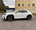 Белый Лексус UX, объемом двигателя 2 л и пробегом 28 тыс. км за 27990 $, фото 2 на Automoto.ua