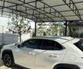Белый Лексус UX, объемом двигателя 2 л и пробегом 104 тыс. км за 29500 $, фото 2 на Automoto.ua