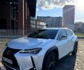Белый Лексус UX, объемом двигателя 2 л и пробегом 67 тыс. км за 27000 $, фото 1 на Automoto.ua