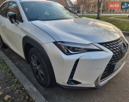 Білий Лексус UX, об'ємом двигуна 1.99 л та пробігом 49 тис. км за 28500 $, фото 1 на Automoto.ua
