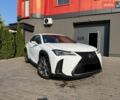 Білий Лексус UX, об'ємом двигуна 1.99 л та пробігом 64 тис. км за 27500 $, фото 1 на Automoto.ua