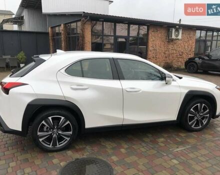 Белый Лексус UX, объемом двигателя 1.99 л и пробегом 79 тыс. км за 25500 $, фото 12 на Automoto.ua