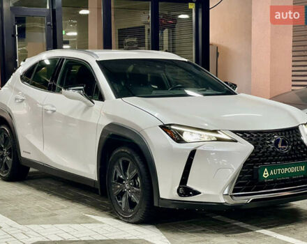 Белый Лексус UX, объемом двигателя 1.99 л и пробегом 46 тыс. км за 35500 $, фото 5 на Automoto.ua