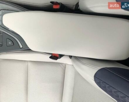 Белый Лексус UX, объемом двигателя 1.99 л и пробегом 79 тыс. км за 25500 $, фото 48 на Automoto.ua