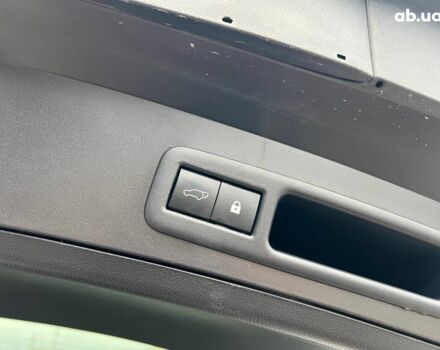 Белый Лексус UX, объемом двигателя 2 л и пробегом 86 тыс. км за 23390 $, фото 45 на Automoto.ua