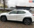 Белый Лексус UX, объемом двигателя 1.99 л и пробегом 79 тыс. км за 25500 $, фото 2 на Automoto.ua