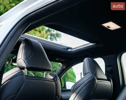 Белый Лексус UX, объемом двигателя 1.99 л и пробегом 80 тыс. км за 29600 $, фото 70 на Automoto.ua