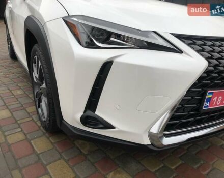 Белый Лексус UX, объемом двигателя 1.99 л и пробегом 79 тыс. км за 25500 $, фото 17 на Automoto.ua