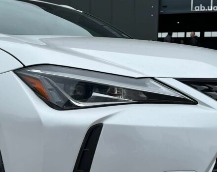 Белый Лексус UX, объемом двигателя 2 л и пробегом 86 тыс. км за 23390 $, фото 11 на Automoto.ua