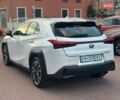 Белый Лексус UX, объемом двигателя 2 л и пробегом 45 тыс. км за 28000 $, фото 3 на Automoto.ua