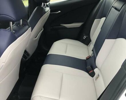 Белый Лексус UX, объемом двигателя 1.99 л и пробегом 79 тыс. км за 25500 $, фото 34 на Automoto.ua