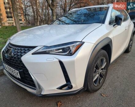 Білий Лексус UX, об'ємом двигуна 1.99 л та пробігом 49 тис. км за 28500 $, фото 2 на Automoto.ua