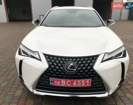Белый Лексус UX, объемом двигателя 1.99 л и пробегом 79 тыс. км за 25500 $, фото 19 на Automoto.ua