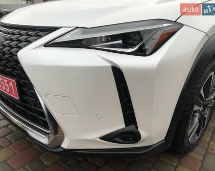 Белый Лексус UX, объемом двигателя 1.99 л и пробегом 79 тыс. км за 25500 $, фото 18 на Automoto.ua
